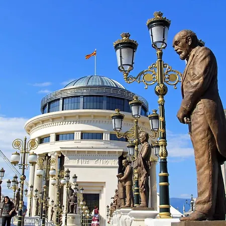 S 2 * Skopje